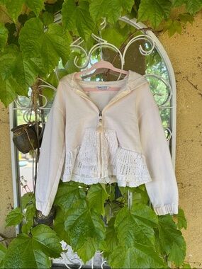 Mayoral Cropped Lace-Trim Zip Hoodie - Cream